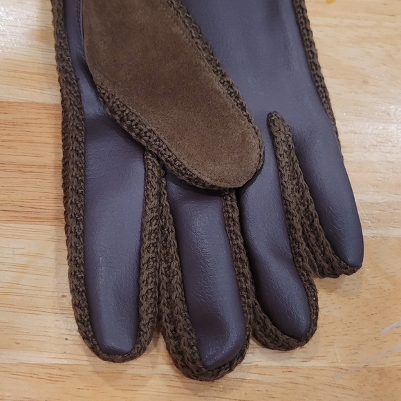 Gloves - Picture 3 of 4